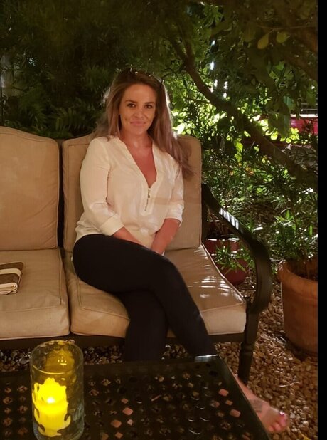 MilkingMommy69 model high quality photo