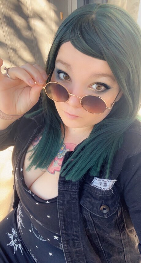 Rinnie Mae pornstar erotic pictures