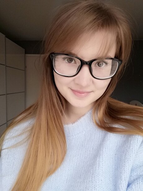 SabinaG model adult picture