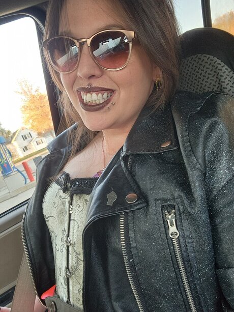 Scarlette Hart erotic pornstar images