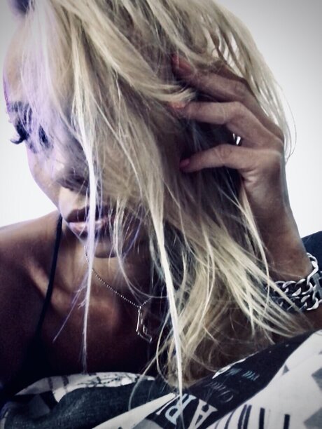 SexyJu pornstar hd pictures