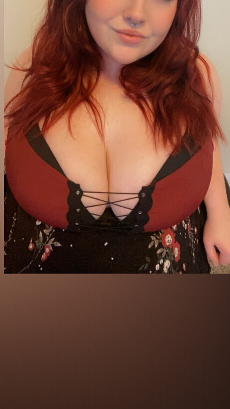 Sapphic Spice_ pretty model img