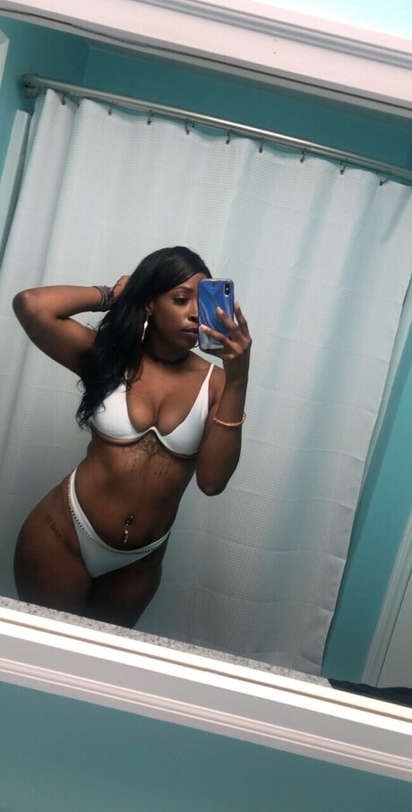 Cocoa Drop_ beautiful actress image