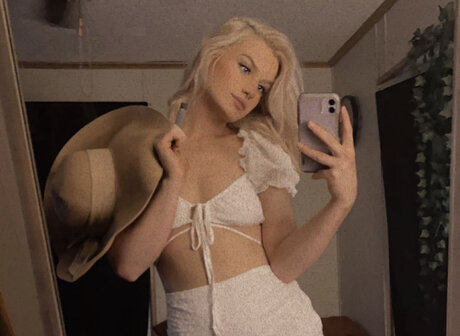 Lilbunnny sexy actress pics