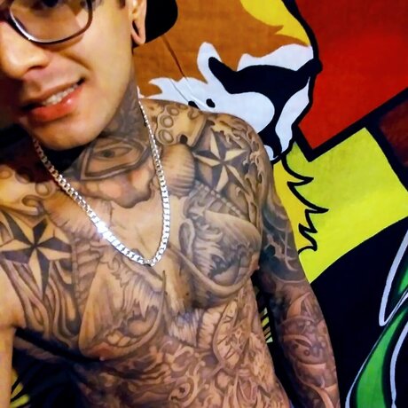 JustSwinging erotic pornstar img