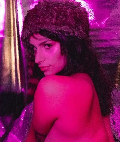 Maggie Kealy sex actress photo