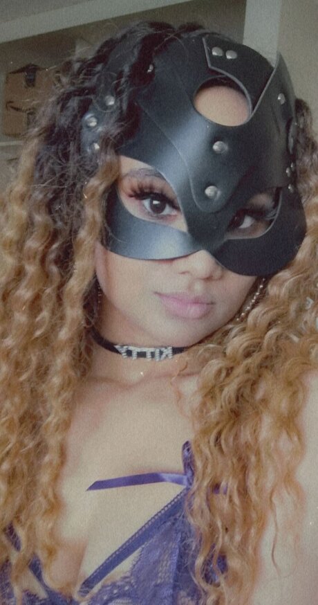 MizzSmittenKitten sex star pic