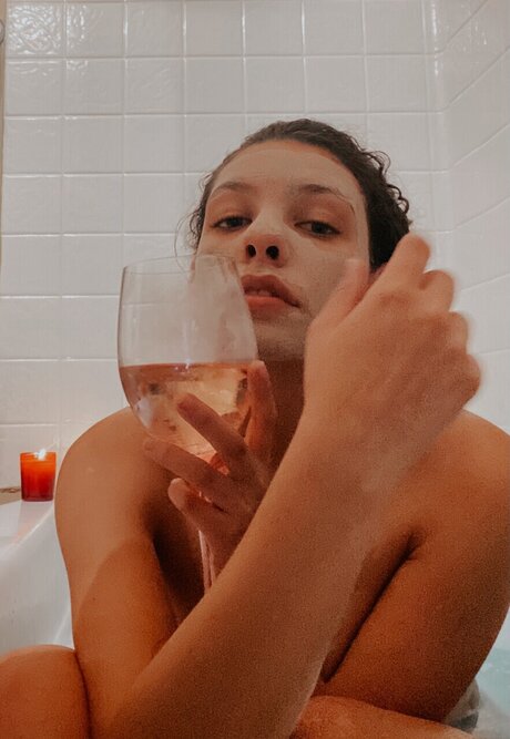 Jaeda Kiss star nude img