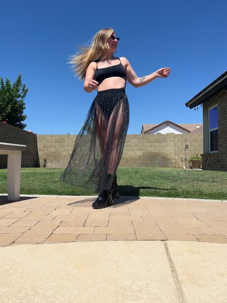 _Sassy amp ampClassy_ pretty actress photo