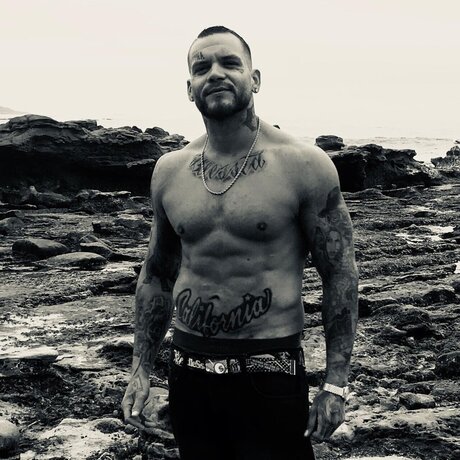 Enzo Suavecito model best pic