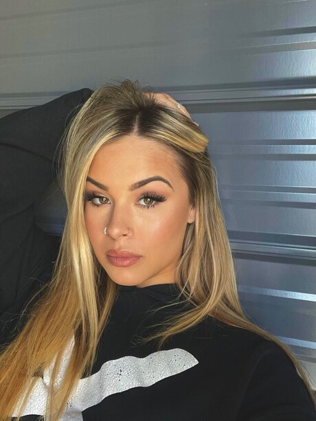 Annanicole_ star top img