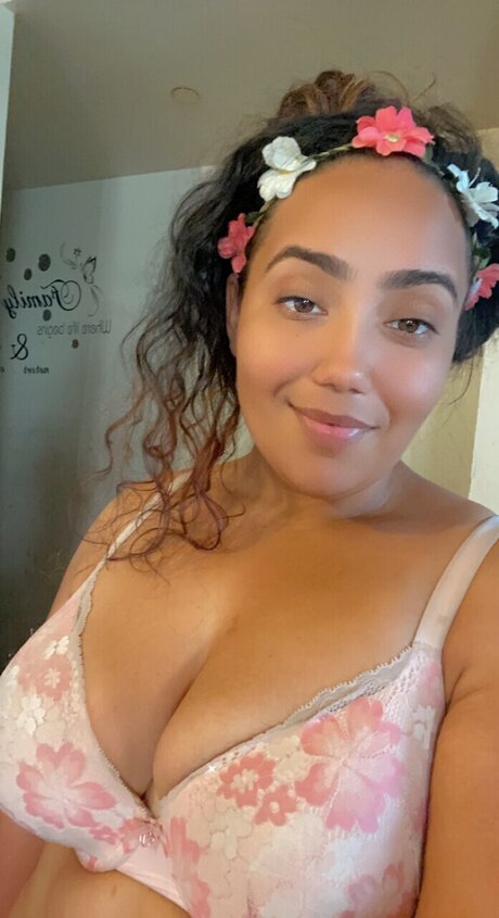 Playful bandit model nude pictures