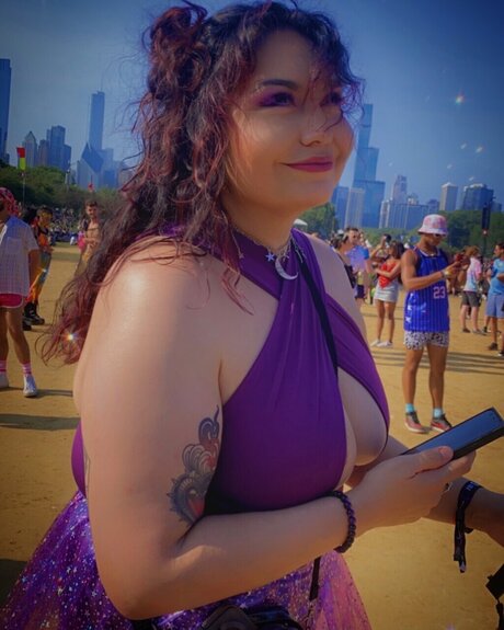 Carolina Reaper pornographic model img