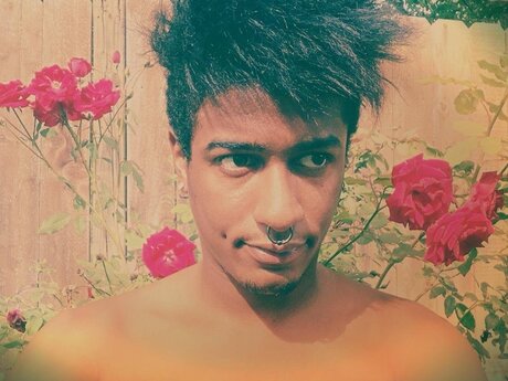 Luis Argueta beautiful model image