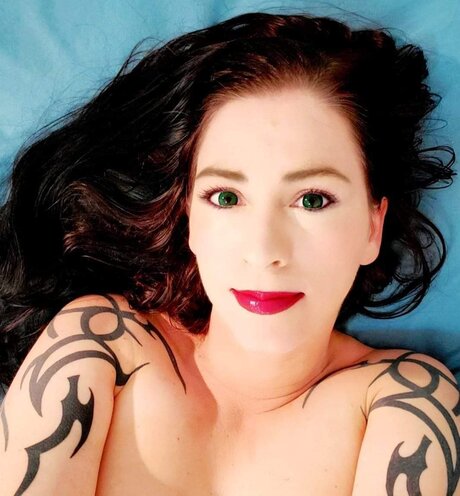 Leah Metallic star free gallery