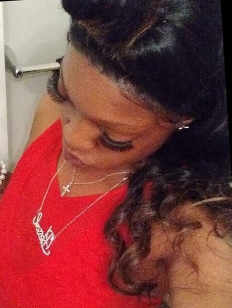 Un Predictable82 top pornstar photo