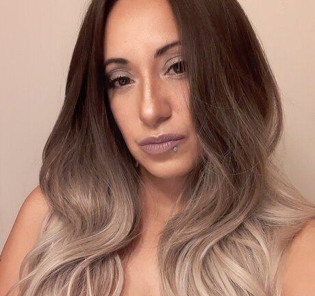 LalasFace exclusive star photos