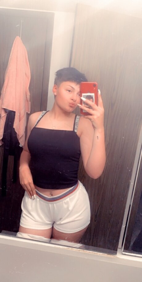 Ickyvicky model picture