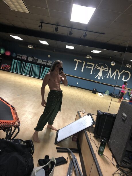 Rave naked star picture