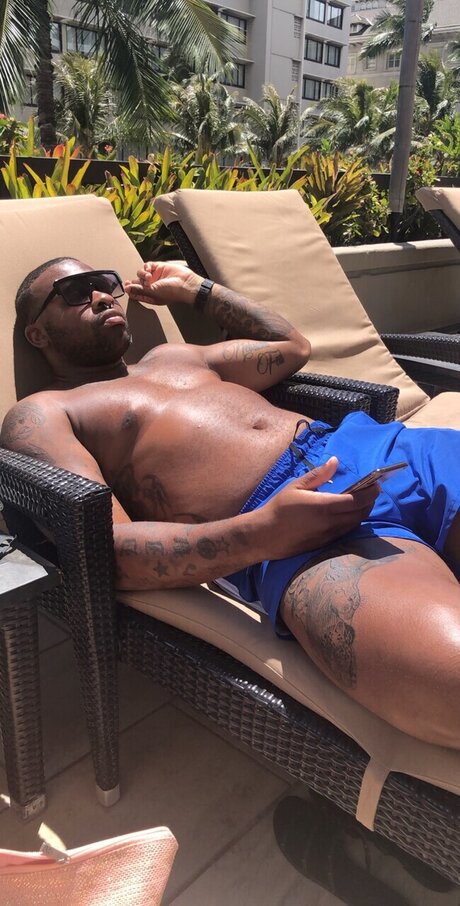 DivoBukkake model top gallery