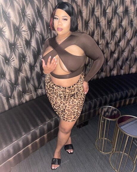 Pinkiee j model hd photo