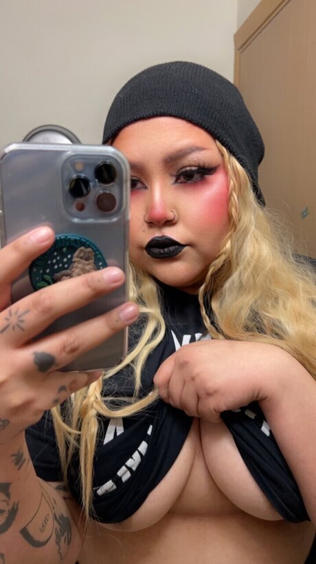 Eren de Lioncourt art star photos