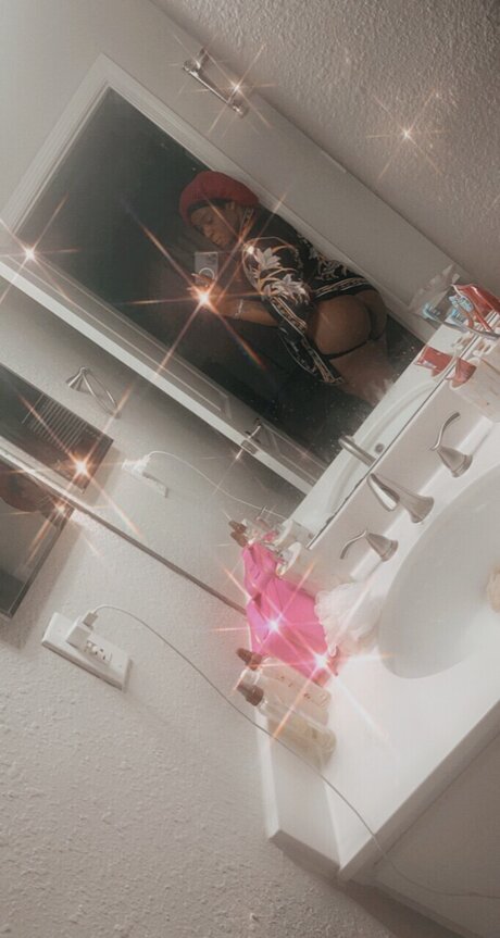 Vondraya pornographic star pic