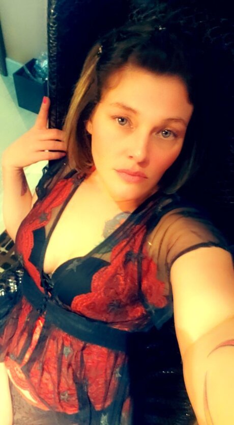 Weavingmyweb model porn image