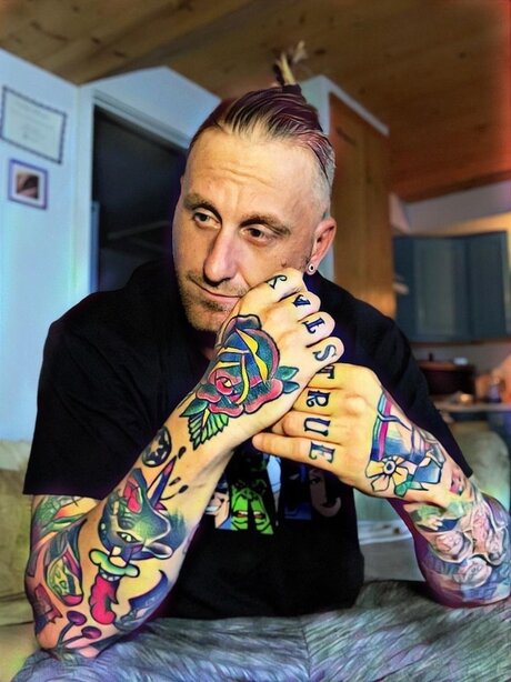 InkedJax model erotic pic