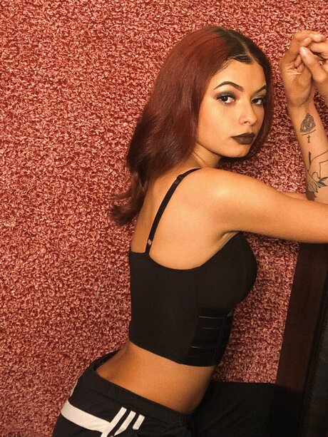 Mxgdalia model nudes images