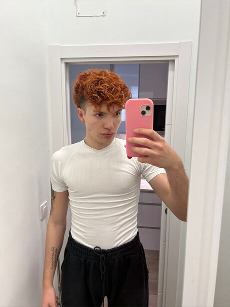 Aeadrii free actress pic