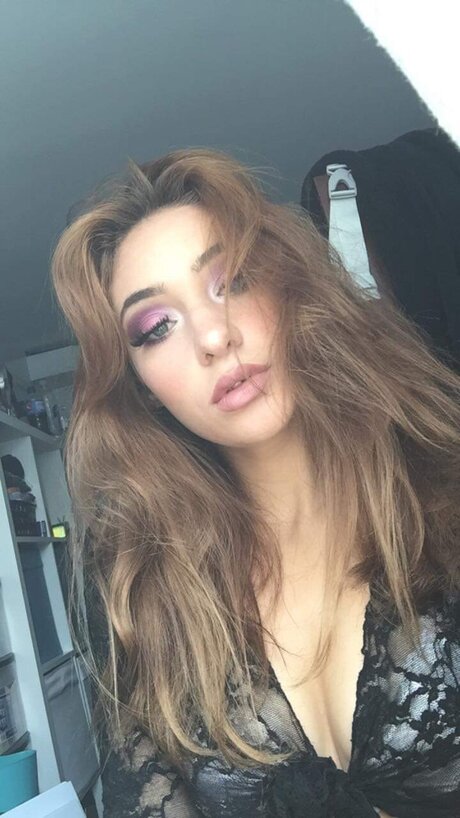 Alicia Hernandez star beautiful pictures