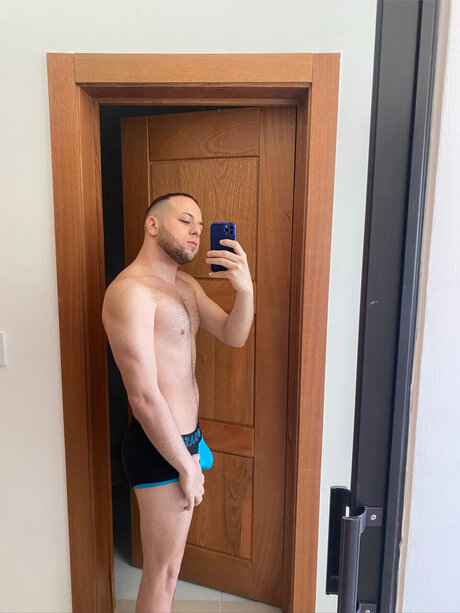 Bra nudes actress pics