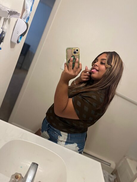 LightbrightbbyA nude pornstar photo