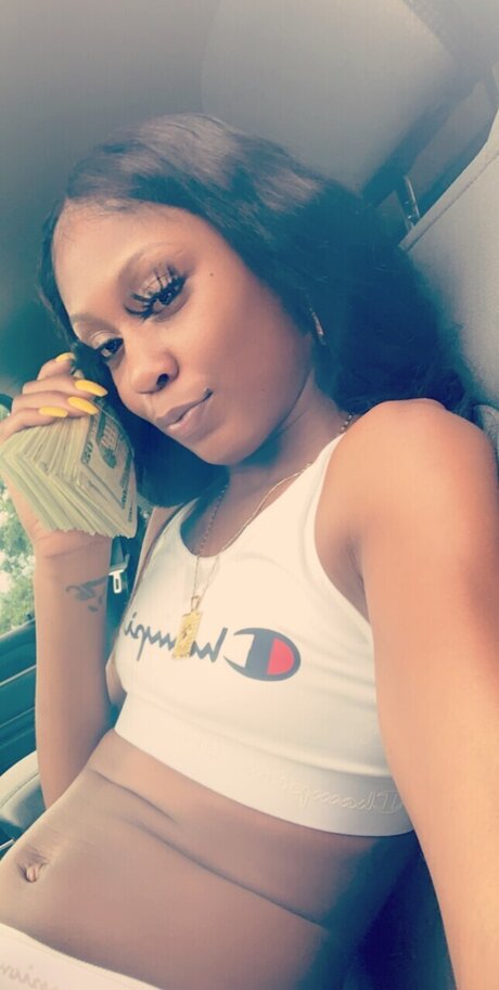 Skinnyyyyx naked actress image