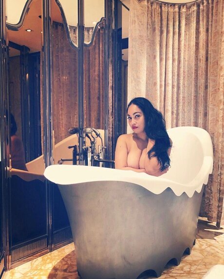 pp love nudes actress picture