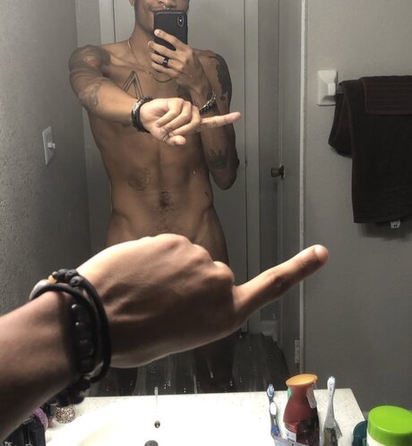 Bright Body nude actress pics