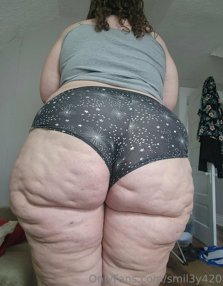 smil3y420 pornstar exclusive images