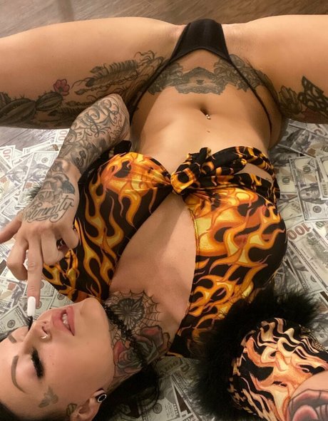 whitedovecries model erotic pic