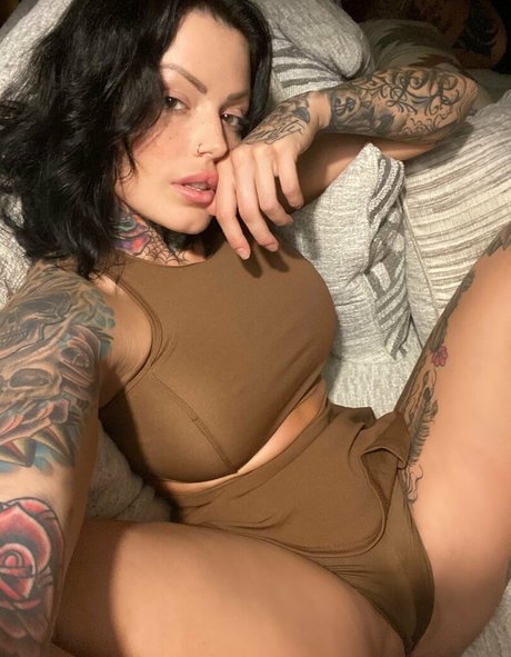 whitedovecries erotic model archive