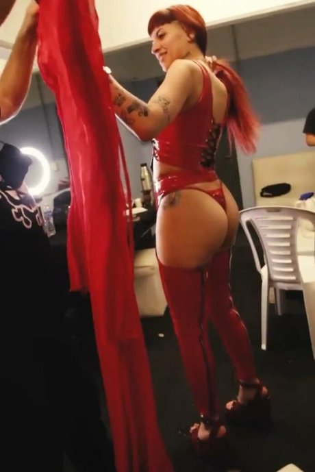 Cazzu star perfect pics