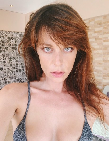 queenbeealexandrialee star exclusive photos