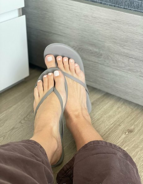 drsarabellum pornographic model image