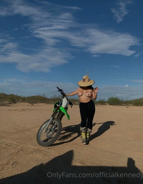 Kennedy Leigh exclusive model img