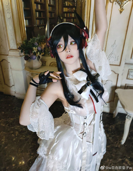 Lilium725 naked actress pics