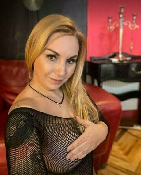 floweremma star art gallery