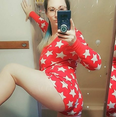 wetrosie sex model picture