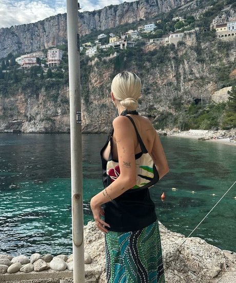 Delilah Belle Hamlin model high quality picture