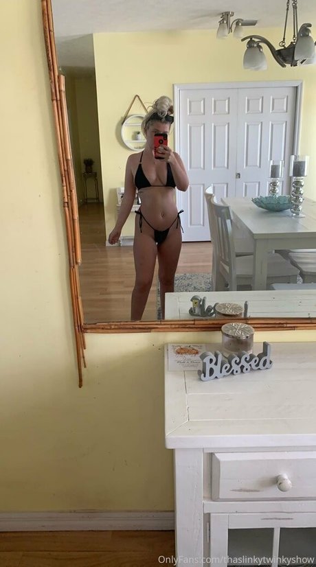 thaslinkytwinkyshow porn actress pic