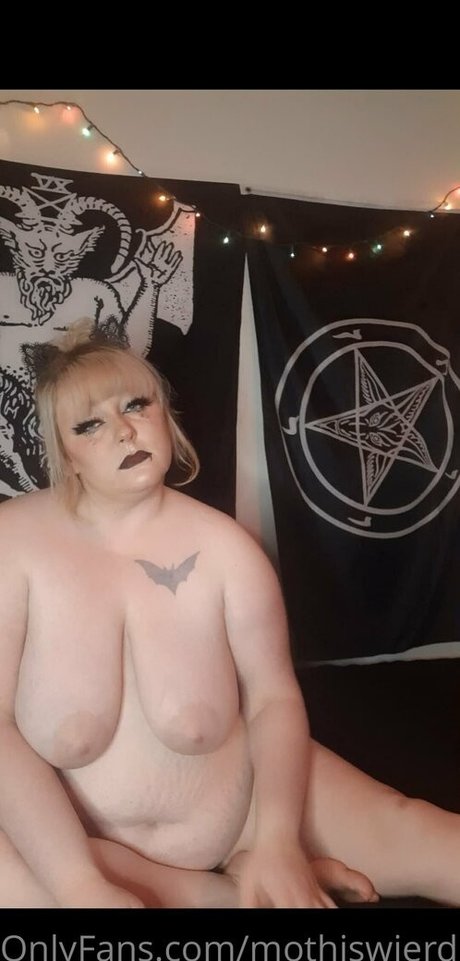 mothisweird nude actress picture